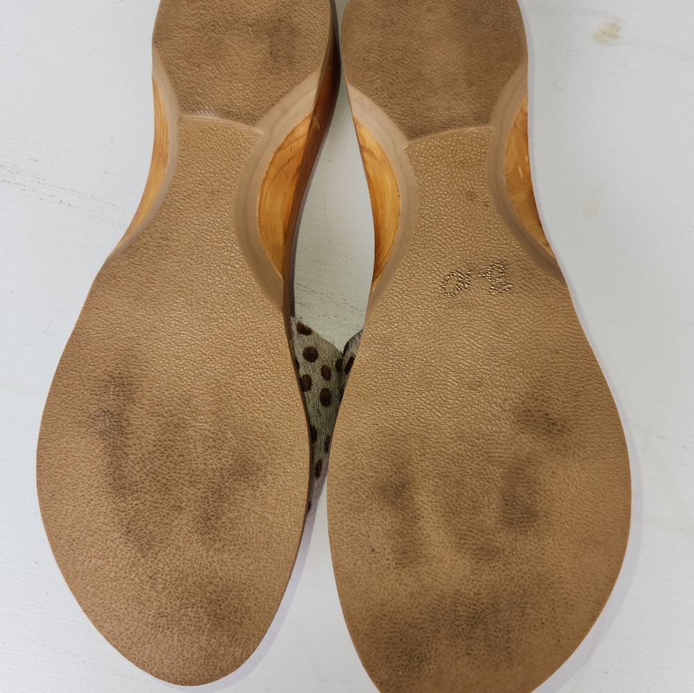 Anthropology size 8-9 very cute sandals - Picture 4 of 6